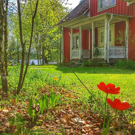 Bed and Breakfast Viktors Affaershus Atran Exterior foto